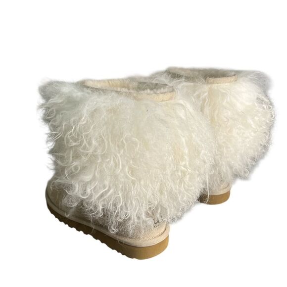 UGG Boots 6 Mongolian Fur Short Cuff Sheepskin Cream Ski Outdoor Worn Once - Picture 2 of 8